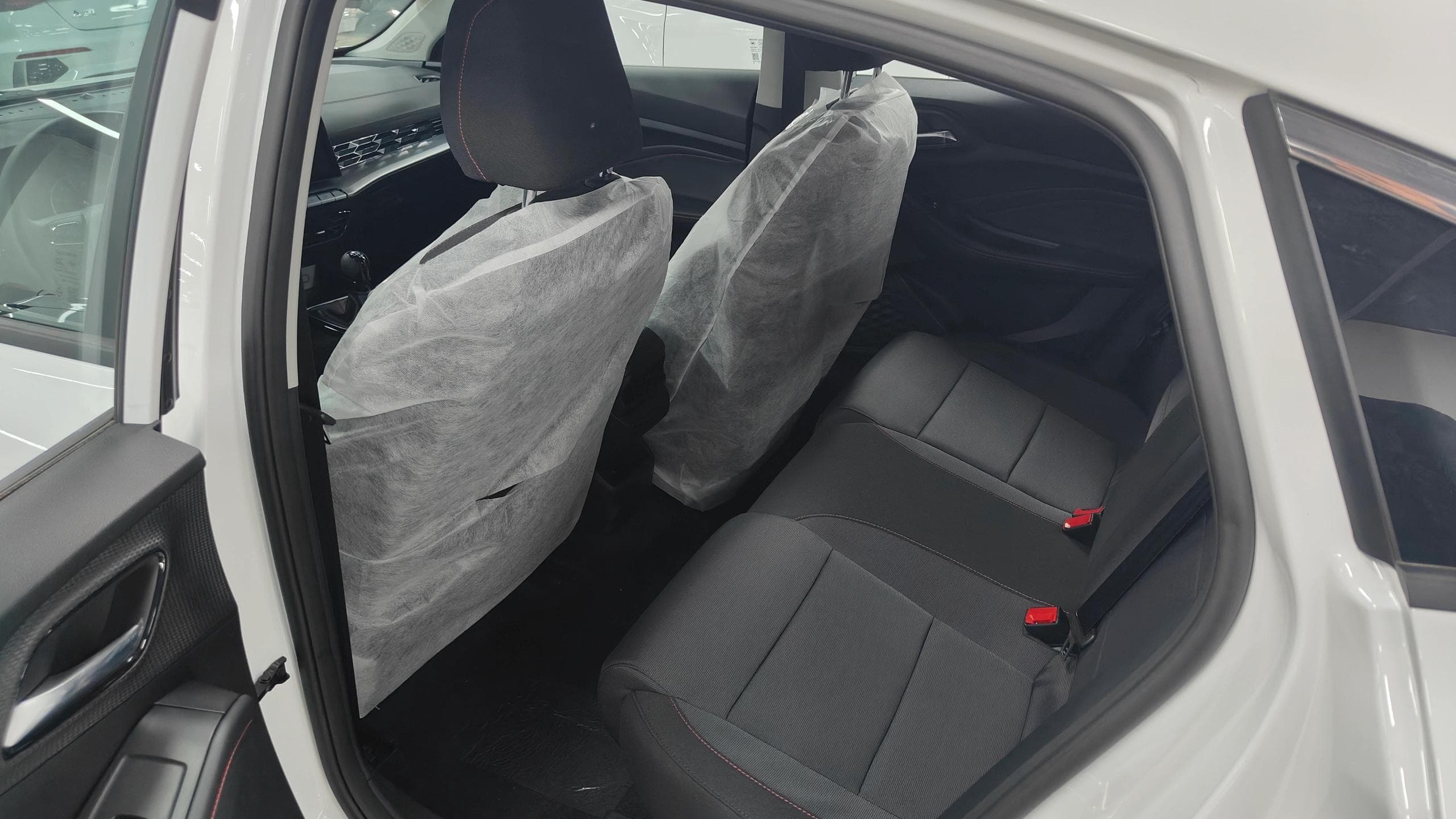 2023款 名爵 MG5 改款 180D VVT 手动风尚版