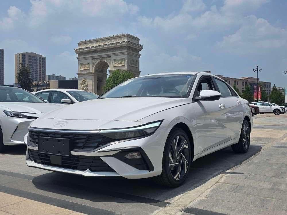 2023款 现代 伊兰特 1.5L CVT GLX 精英版 2