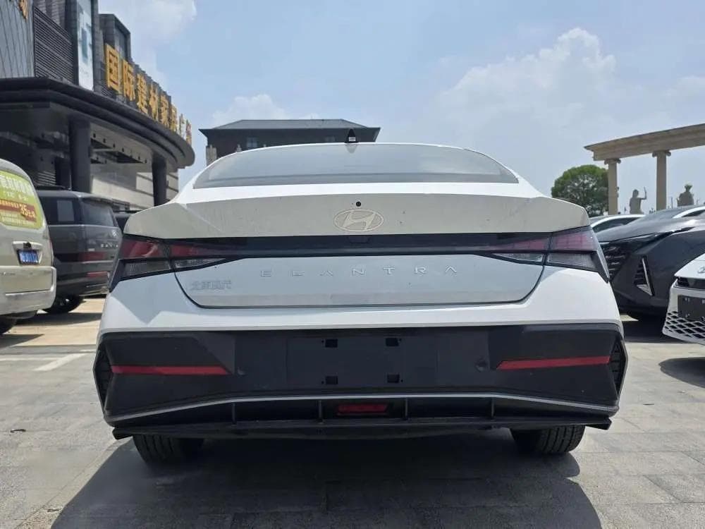 2023款 现代 伊兰特 1.5L CVT GLX 精英版 8