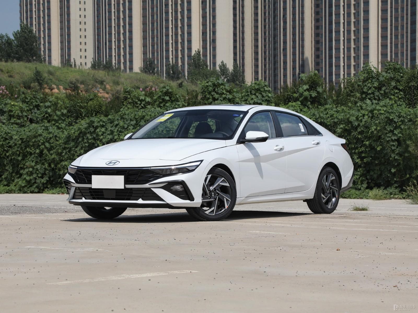2023款 现代 伊兰特 1.5L CVT GLX 精英版 9