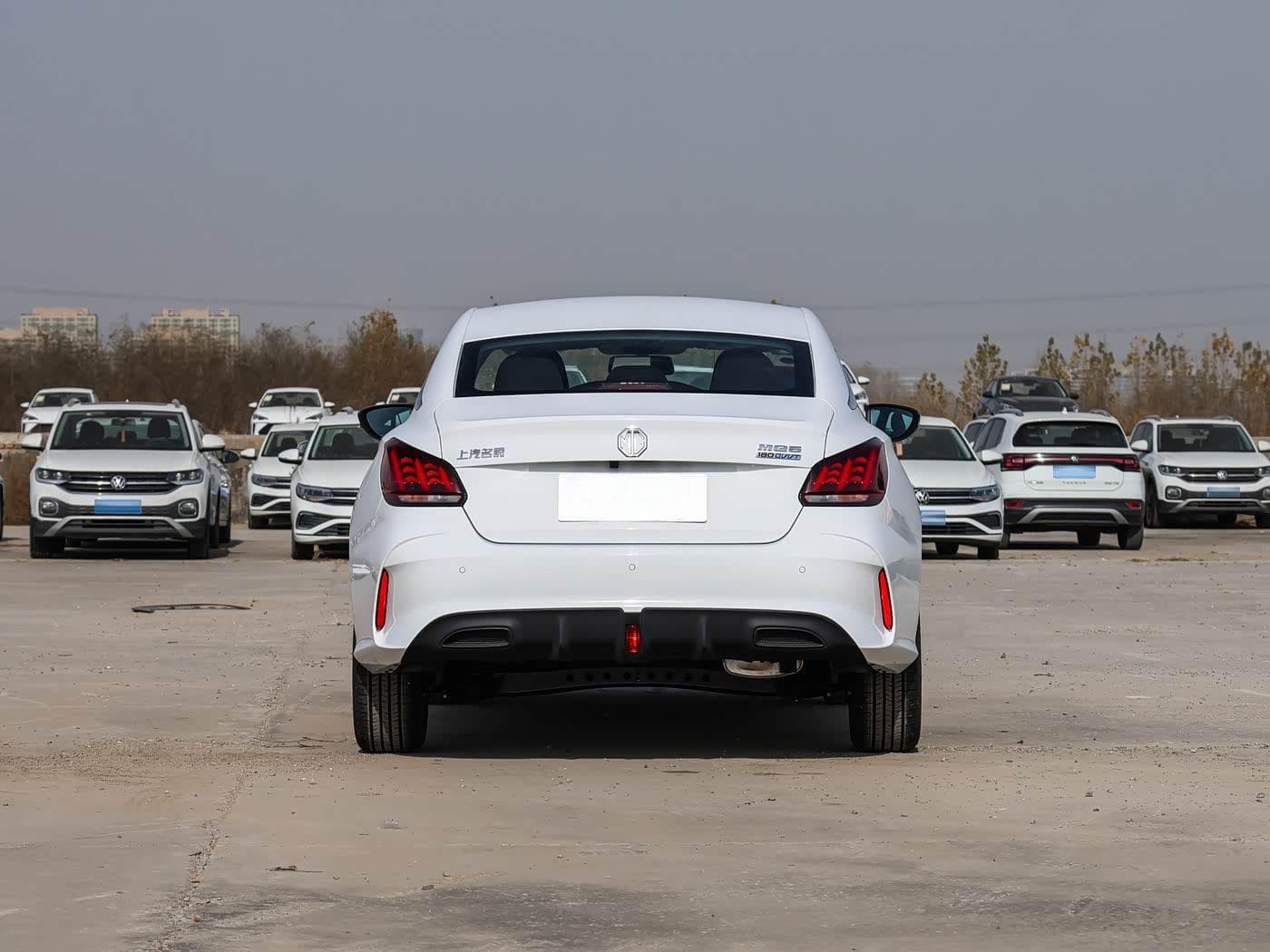 2023款 名爵 MG5 改款 180D VVT 手动风尚版 7