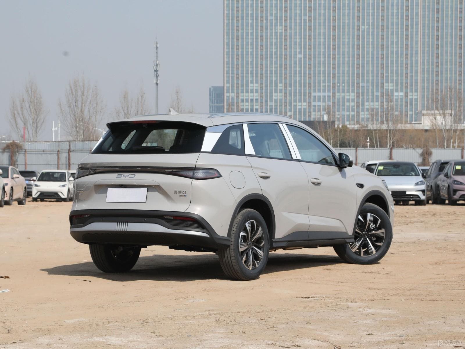 2025款 比亚迪 海狮05 DM-i 智驾版 75KM 豪华型 3