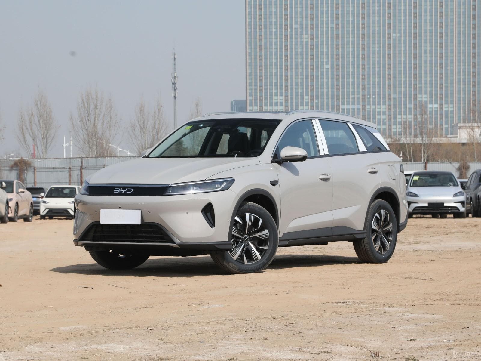 2025款 比亚迪 海狮05 DM-i 智驾版 75KM 豪华型 5