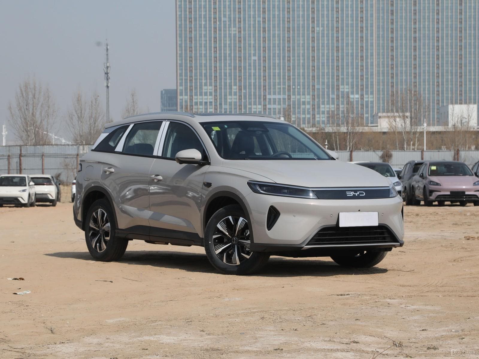 2025款 比亚迪 海狮05 DM-i 智驾版 75KM 豪华型 6