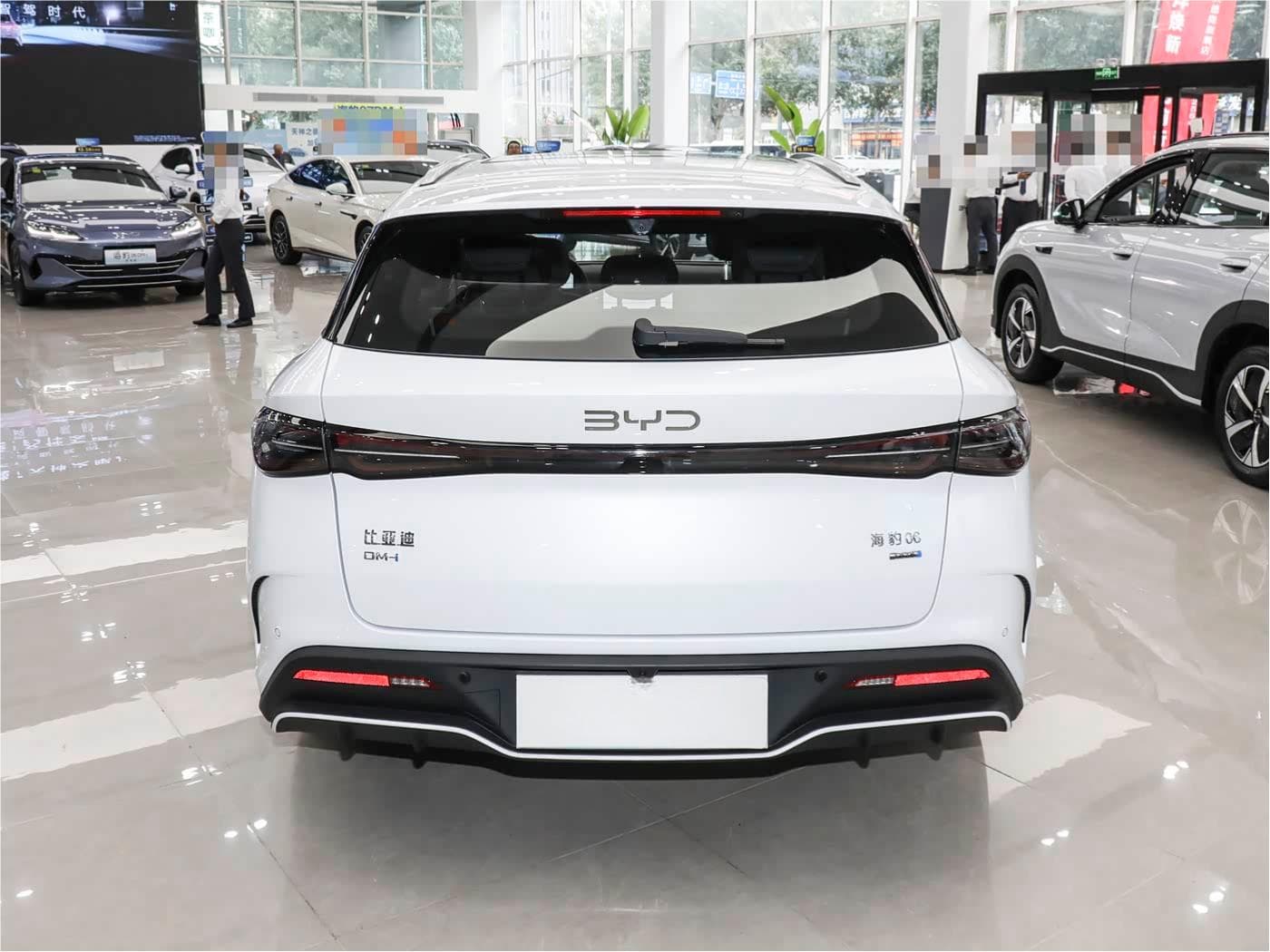 2025款 比亚迪 海豹06 DM-i 旅行版 150KM 尊享型 2