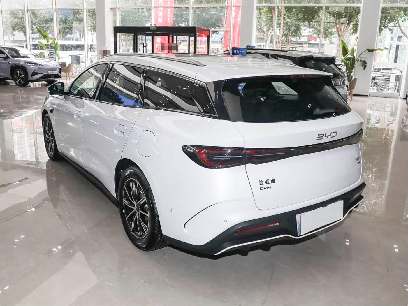 2025款 比亚迪 海豹06 DM-i 旅行版 150KM 尊享型 5