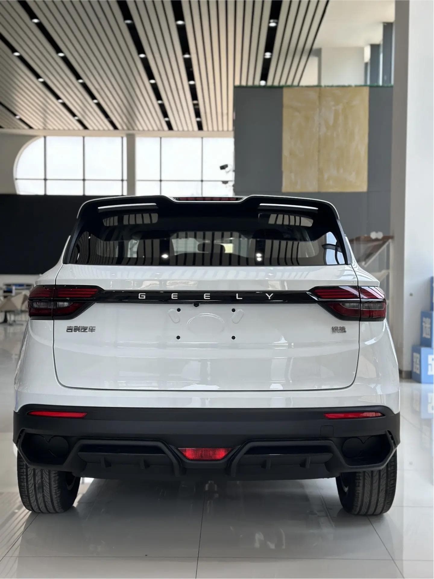 2025款 吉利 缤越 1.5L CVT 超能MAX 10