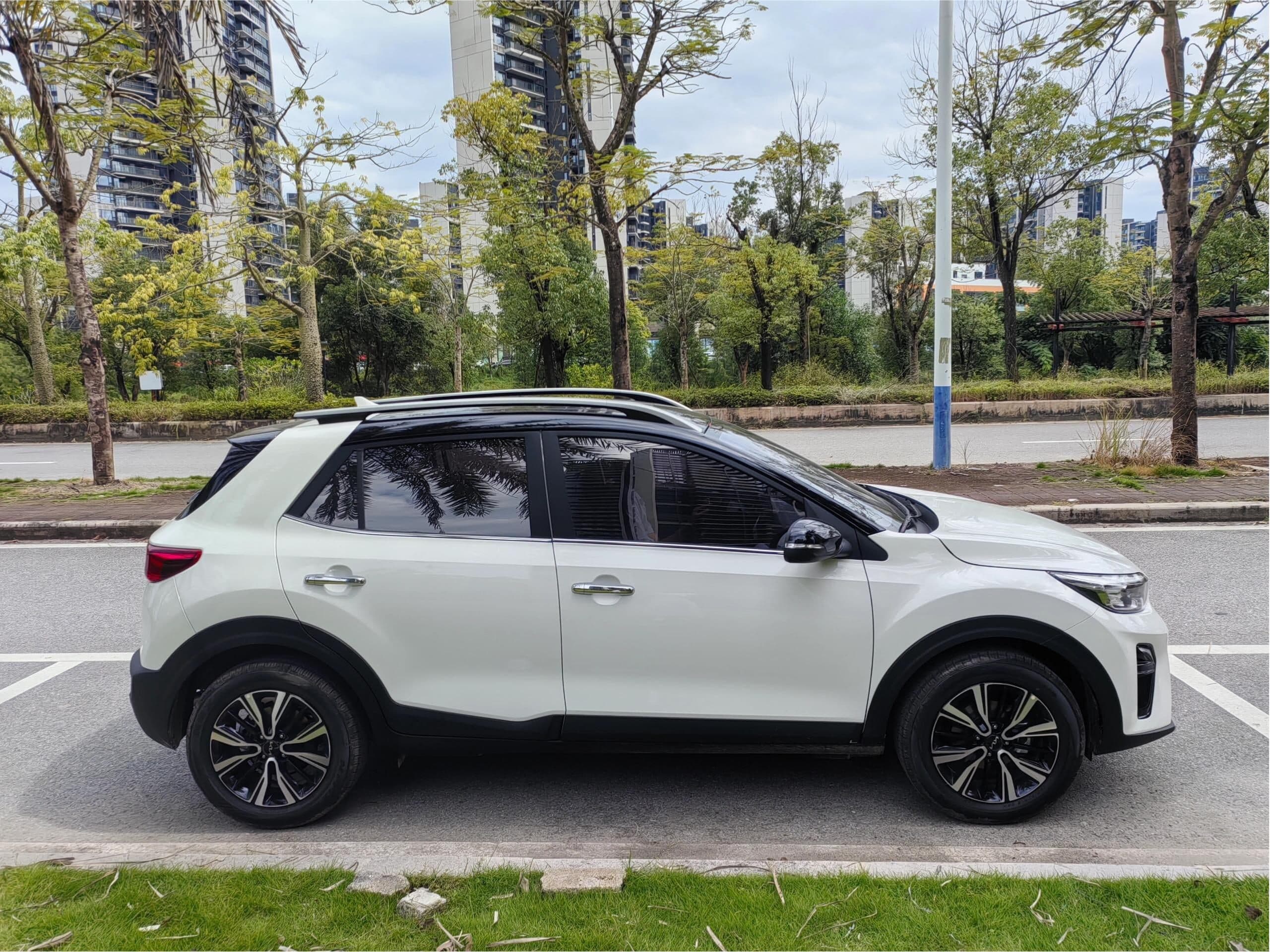 2026款 起亚 奕跑 1.4L 天窗版 2