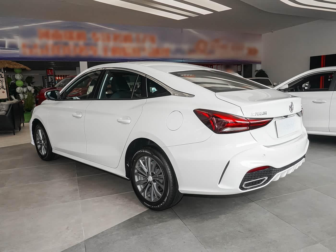 2026款 名爵 MG5 180D VVT 全球豪华版 8