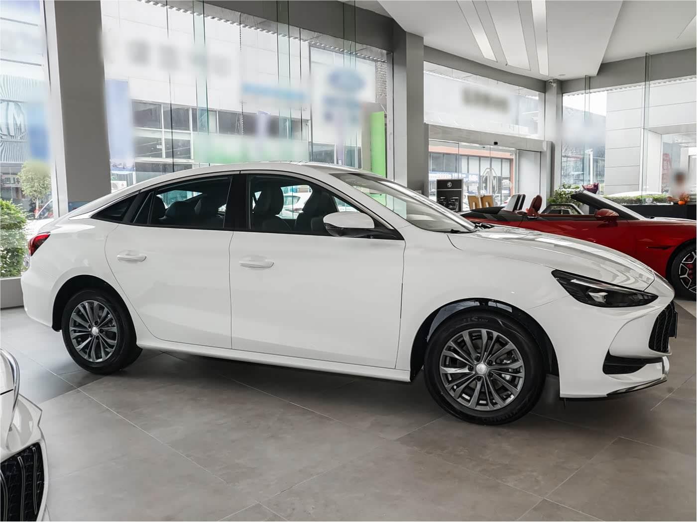 2026款 名爵 MG5 180D VVT 全球豪华版 9