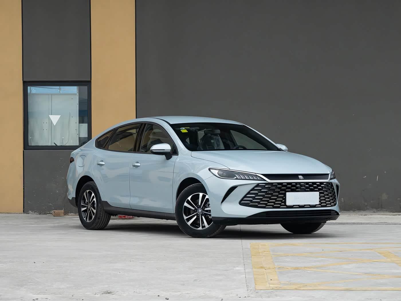 2026款 比亚迪 秦PLUS DM-i 128KM 进取型 2